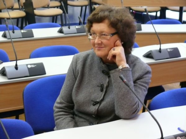 Geriausiai Konstituciją išmano Onutė Šulcienė