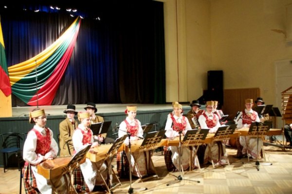 Kėdainiečiai ramiai ir pakiliai šventė 95-asias Lietuvos valstybės atkūrimo metines