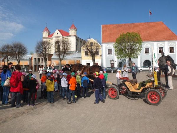 Istorinio žygio „Antano Baranausko keliu pas žemaičius“ dalyvius Kėdainiuose pasitiko ir rajono...