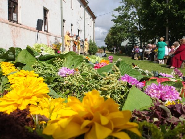 Žolinių šventėje Dotnuvoje žolynų ir šventės jausenos netrūko