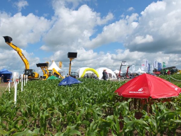 Mūsų rajone vyksta žemės ūkio technologijų paroda  „Agrovizija“