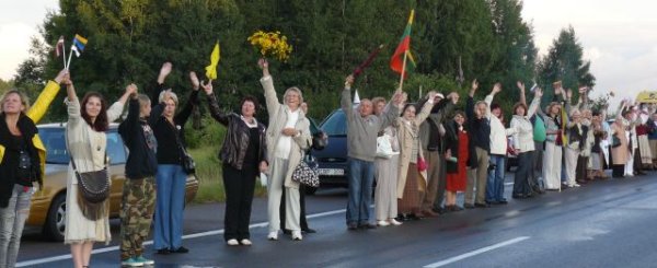 Baltijos kelio 25-mečio minėjimas BALTIJOS KELIO SĄŠAUKA