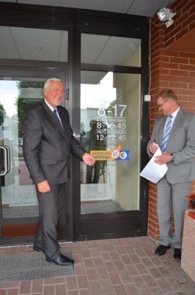 Pasirašytas Geros verslo praktikos memorandumas, besirengiant įvesti eurą