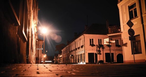Kėdainiai šviesėja: žibintai užsidegs anksčiau, užges vėliau, o senamiestis bus apšviestas per naktį