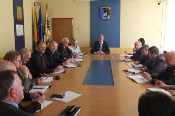 Seniūnai buvo supažindinti su kompensacijų asmenims, kurie gavo sumažintą senatvės arba netekto...