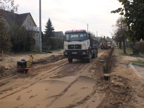 Darbai Babėnų gatvėse verda: gyventojai, norintys savo būstus prijungti prie vandentiekio ir...