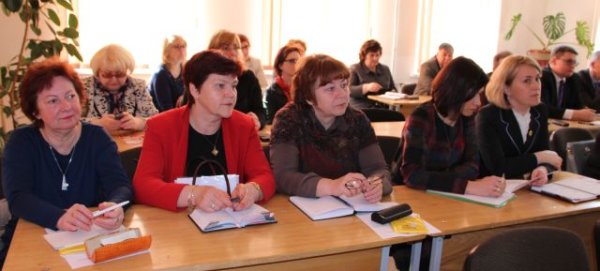 Švietimo problemas spręs kartu su bendruomenėmis 