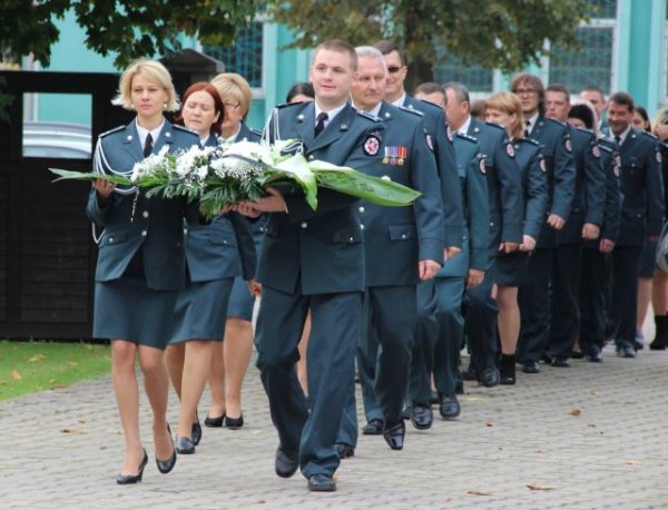 Angelų sargų dieną pagerbti ir apdovanoti policijos pareigūnai