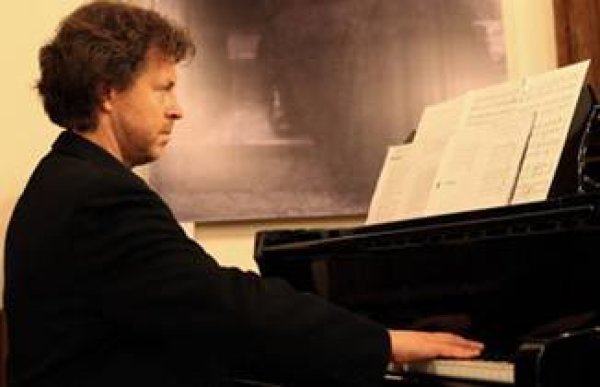 Pianisto R. Zubovo ir aktoriaus D. Svobono muzikinė-literatūrinė programa