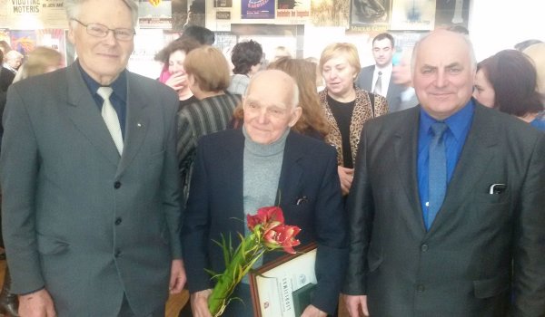 J. Meškuočiui įteiktas G. Petkevičaitės-Bitės atminimo medalis „Tarnaukite Lietuvai“ 