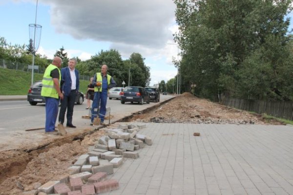 Atnaujinami J. Basanavičiaus gatvės šaligatviai 