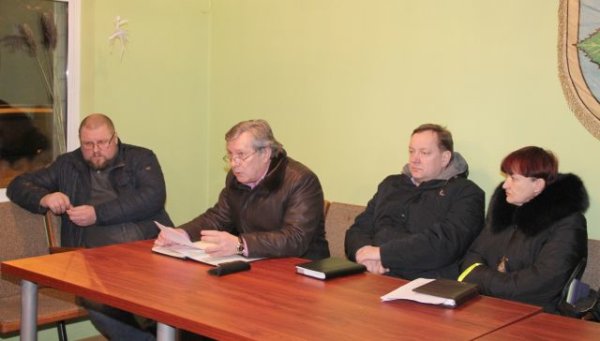 Beržų kaime rajono vadovai kartu su vietos gyventojais sprendė problemas