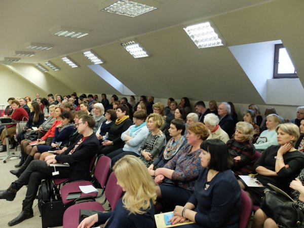 Lietuvių kalbos kultūros metams skirtas renginys: pagerbti mokytojai, bibliotekininkai,...