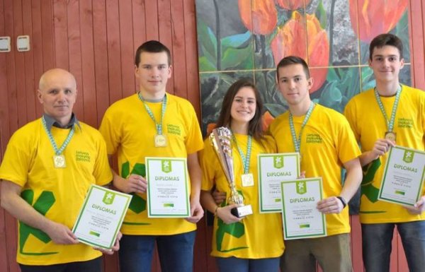 Krakiškiai – Lietuvos mokyklų žaidynių kaimo vietovių šaškių čempionai 
