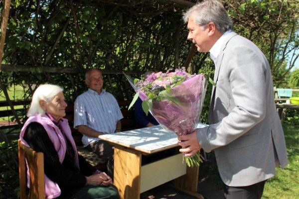 Penktajai krašto šimtametei J. Grincevičienei – mero S. Grinkevičiaus sveikinimai