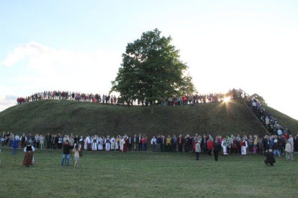 Valstybės dieną prasidėjo Lietuvos valstybės atkūrimo šimtmečiui skirti renginiai