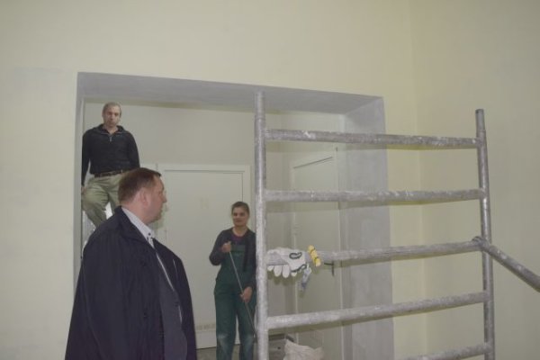 Surviliškio V. Svirskio pagrindinėje mokykloje tęsiami remonto darbai