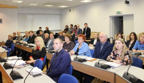 Vyko Kėdainių rajono savivaldybės ugdymo įstaigų vadovų pasitarimas