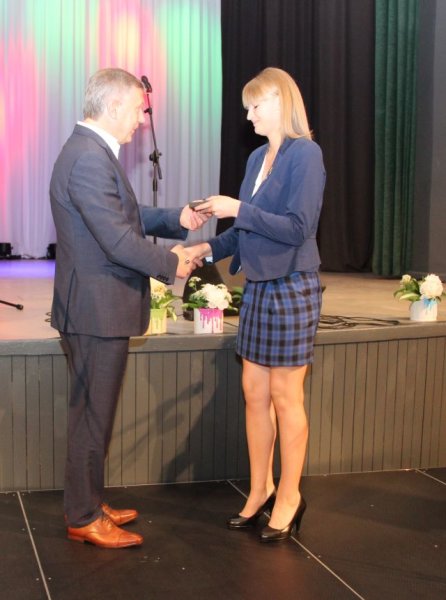 Gabiausi krašto moksleiviai apdovanoti premijomis ir mero dovanėlėmis
