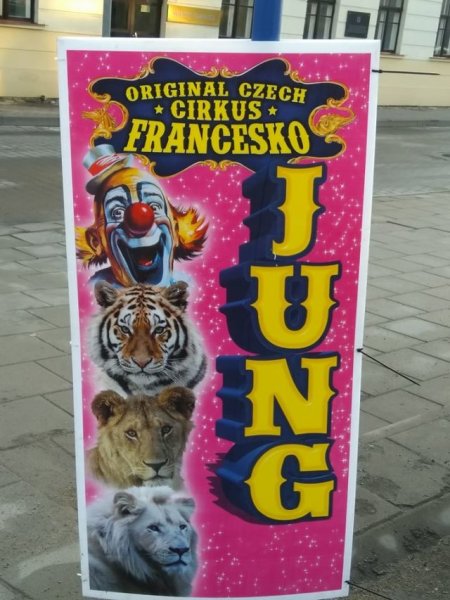 Neužmirškite: jei norite įsirengti reklamą ar iškabą, reikia gauti leidimą!