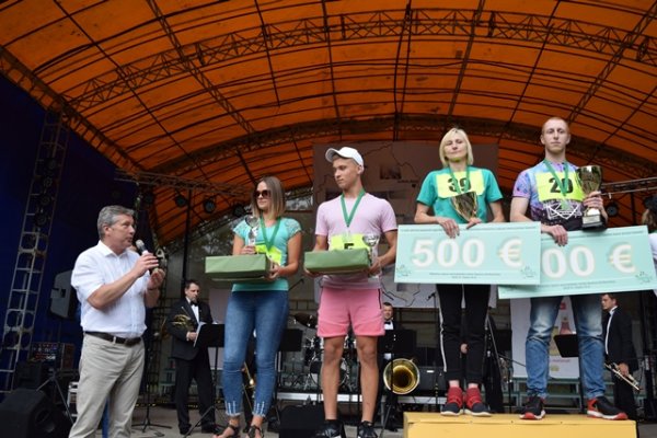 Paaiškėjo pirmieji pasaulyje agurkų metimo į tolį čempionai