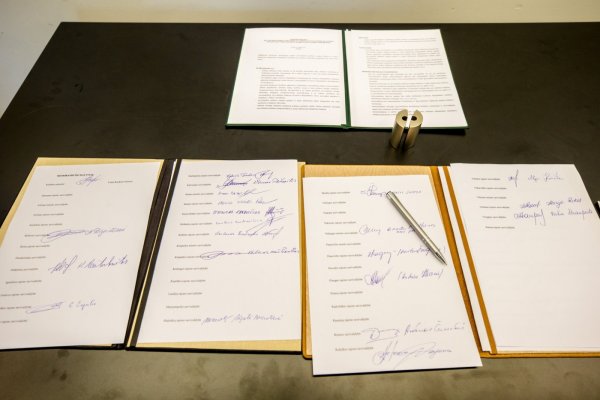 Meras S. Grinkevičius pasirašė memorandumą: prisidedama prie kultūros darbuotojų atlyginimų didinimo