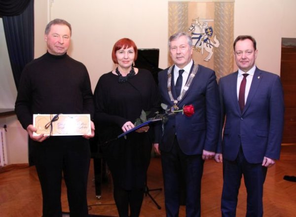 Rotušėje apdovanoti konkurso „Gražiausiai tvarkoma aplinka“ nugalėtojai