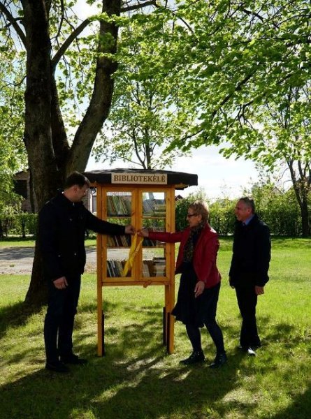 Kėdainiuose atidaryta jau antroji lauko bibliotekėlė