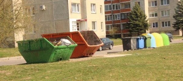 Viešosios tvarkos skyrius įspėja apie administracinę atsakomybę už netinkamą atliekų tvarkymą