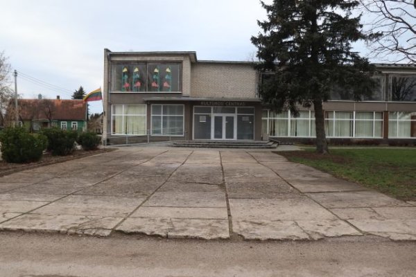 Liepą atsinaujinęs Krakių kultūros centras atvers duris