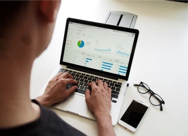 Prasideda mokymas nuotoliniu būdu