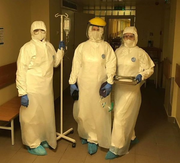 Visi sveikatos priežiūros specialistų testai dėl COVID-19 – neigiami!