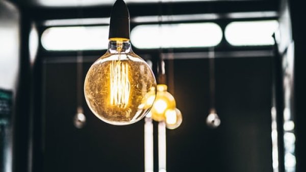 Apie galimybę pasirinkti tinkamiausią elektros energijos tiekėją