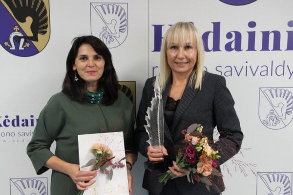 Apdovanoti valstybės tarnauotojai ir savivaldybės darbuotojai