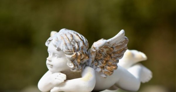 Spalio 2-oji - Angelų sargų diena  