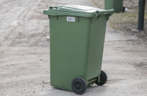 Leiskime ant konteinerių užklijuoti lipdukus!