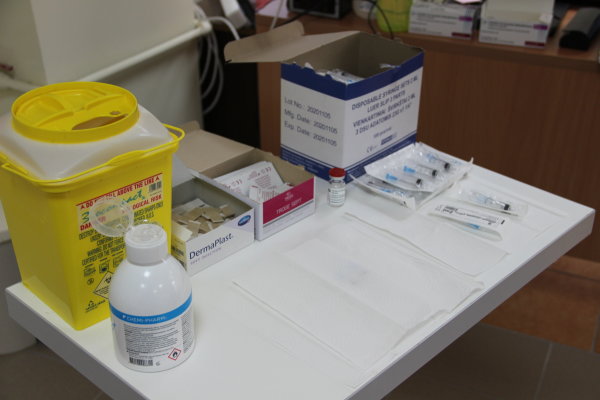 „Vaxzevria" – naujasis „AstraZeneca" vakcinos pavadinimas