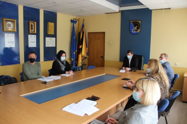 Draugiškai įsipareigojo laikytis grafiko ir sutarė kartu tvarkyti atliekų konteinerių aikšteles