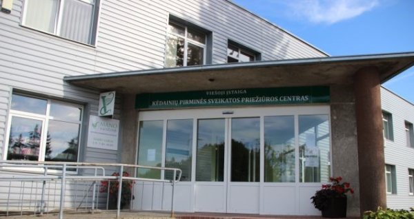 COVID-19 naujienos: tęsiamas skiepijimas ,,Moderna“ vakcina