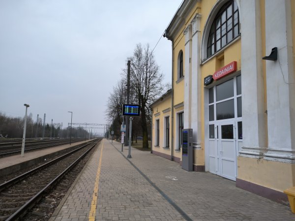 Traukinys VILNIUS–RYGA stos Kėdainiuose