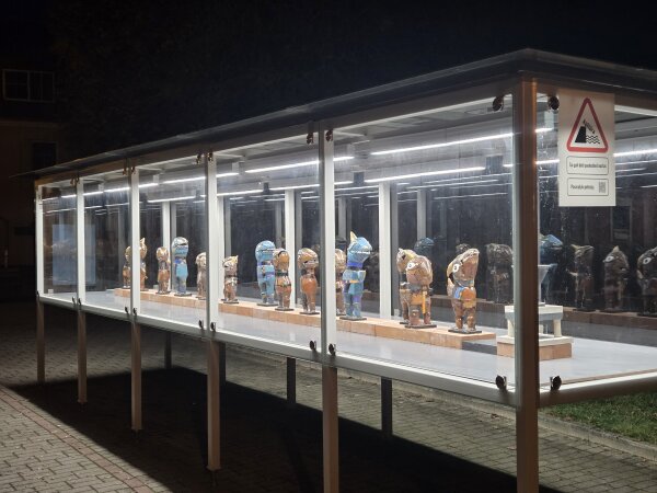 Kviečiame aplankyti Aldonos Jonuškaitės-Šaltenienės parodą „Kelias į niekur“