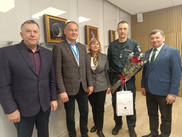 Savivaldybės vadovai padėkojo A. Vainai ir palinkėjo sėkmės naujose pareigose