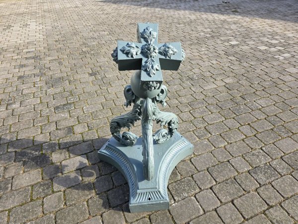 Į Rotušės kiemelį sugrįžo restauruotas saulės laikrodis – kviečiame pamatyti