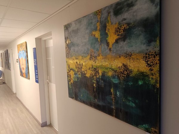 Kėdainių rajono savivaldybės erdves puošia menininkų darbai – pristatoma nauja paroda