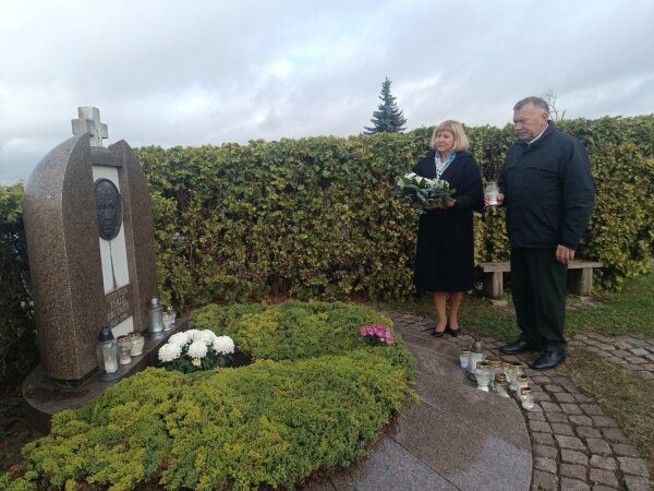 Savivaldybės vadovai aplankė Lietuvai ir Kėdainių kraštui nusipelniusių žmonių kapus bei atminimo...